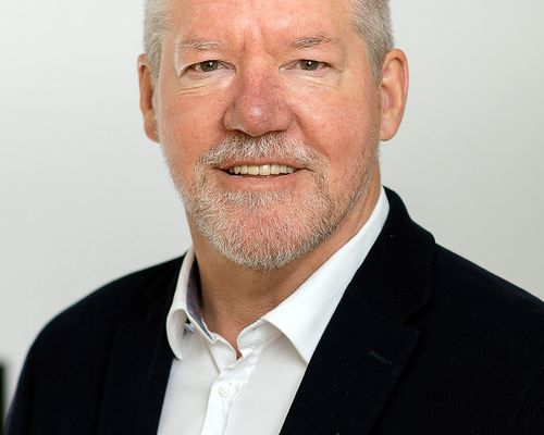  Landestrainer Helmut Schneider